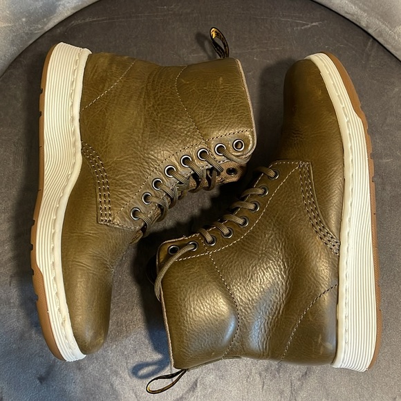 Dr. Martens Rigal Leather Boot - Picture 4 of 9